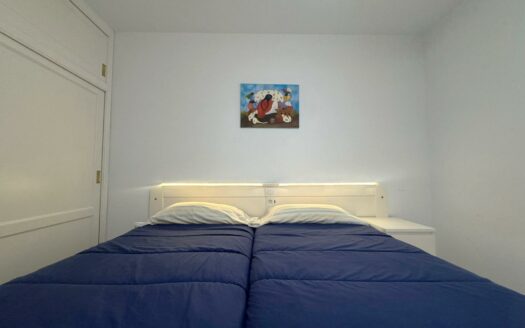 Apartamento con piscina comunitaria en Playa del Cura