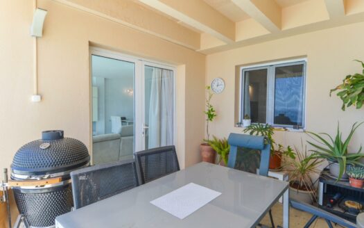 Paradies am Atlantik: Exklusives 3-Zimmer-Apartment mit Infinity-Pool in Arguineguín