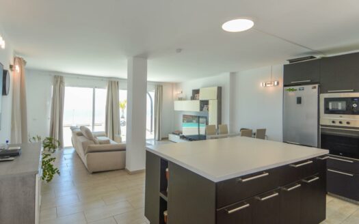 Paradies am Atlantik: Exklusives 3-Zimmer-Apartment mit Infinity-Pool in Arguineguín