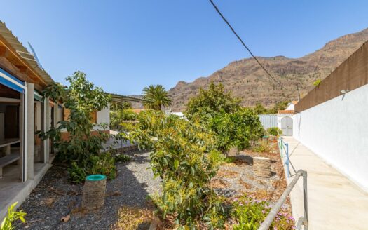 Landhaus mit Gästeapartment und 11 Stunden Bewässerungswasser inklusive in Fataga