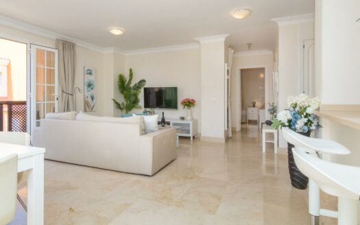 PRECIOSO Y SOLEADO ÁTICO DE 78 M2 CON 2 HABITACIONES EN MONTE CARRERA, CON AZOTEA COMUNITARIA, TRASTERO, PLAZA DE GARAJE Y PISCINA CLIMATIZADA.