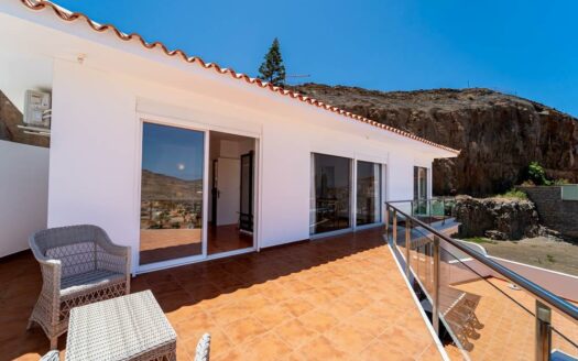 Exclusiva villa en Avenida Lechugal, Tauro