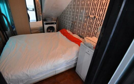 Impresionante Casa de Tres Apartamentos en Playa del Inglés