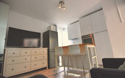 Impresionante Casa de Tres Apartamentos en Playa del Inglés