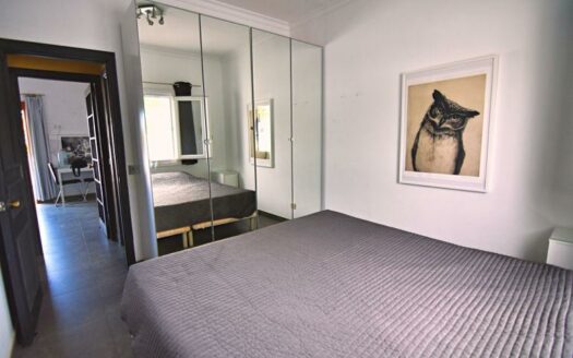 Impresionante Casa de Tres Apartamentos en Playa del Inglés