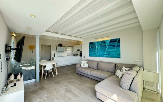Spektakulärer Bungalow mit privater Terrasse und Gemeinschaftspool