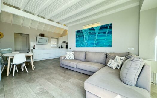 Spektakulärer Bungalow mit privater Terrasse und Gemeinschaftspool