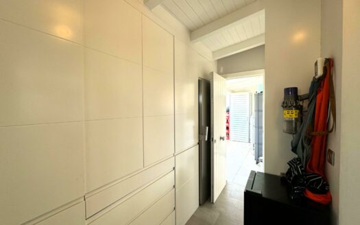 Spektakulärer Bungalow mit privater Terrasse und Gemeinschaftspool