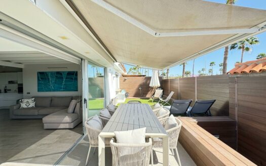 Spektakulärer Bungalow mit privater Terrasse und Gemeinschaftspool