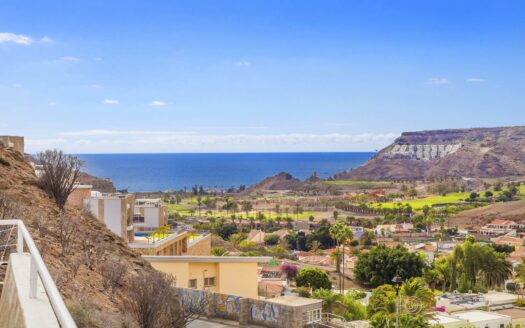 PRECIOSA VILLA REFORMADA EN TAURO CON PISCINA PRIVADA CLIMATIZADA, AMPLIA ZONA EXTERIOR Y FANTÁSTICAS VISTAS AL MAR. GARAJE.