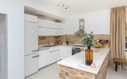 PRECIOSA VILLA REFORMADA EN TAURO CON PISCINA PRIVADA CLIMATIZADA, AMPLIA ZONA EXTERIOR Y FANTÁSTICAS VISTAS AL MAR. GARAJE.