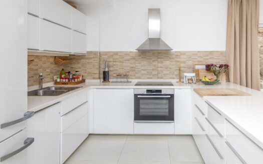PRECIOSA VILLA REFORMADA EN TAURO CON PISCINA PRIVADA CLIMATIZADA, AMPLIA ZONA EXTERIOR Y FANTÁSTICAS VISTAS AL MAR. GARAJE.