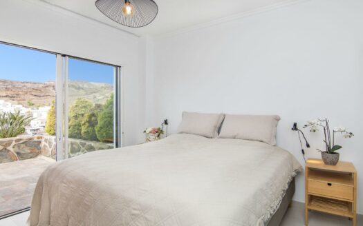 PRECIOSA VILLA REFORMADA EN TAURO CON PISCINA PRIVADA CLIMATIZADA, AMPLIA ZONA EXTERIOR Y FANTÁSTICAS VISTAS AL MAR. GARAJE.