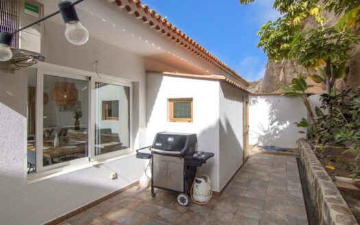 PRECIOSA VILLA REFORMADA EN TAURO CON PISCINA PRIVADA CLIMATIZADA, AMPLIA ZONA EXTERIOR Y FANTÁSTICAS VISTAS AL MAR. GARAJE.