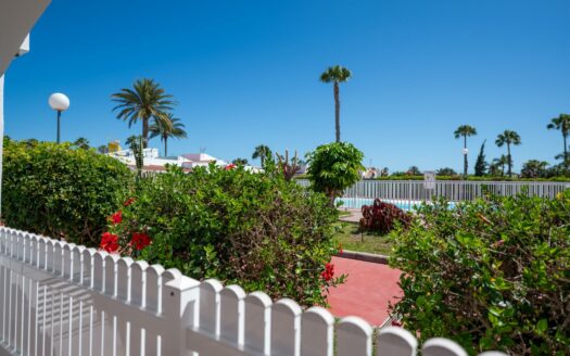 Exclusive bungalow near the golf course and with a roof terrace