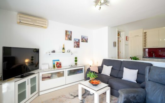 Exclusive bungalow near the golf course and with a roof terrace