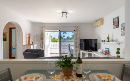 Exclusive bungalow near the golf course and with a roof terrace