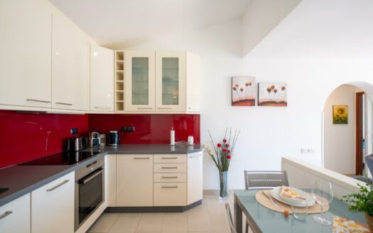 Exclusive bungalow near the golf course and with a roof terrace