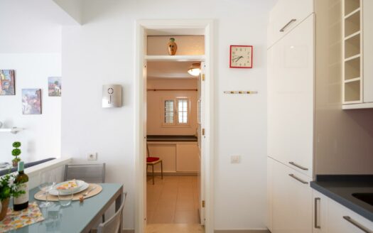 Exclusive bungalow near the golf course and with a roof terrace