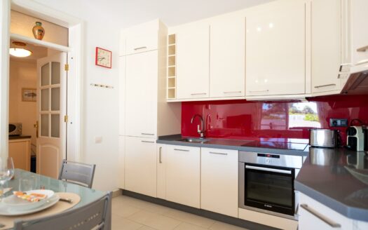 Exclusive bungalow near the golf course and with a roof terrace