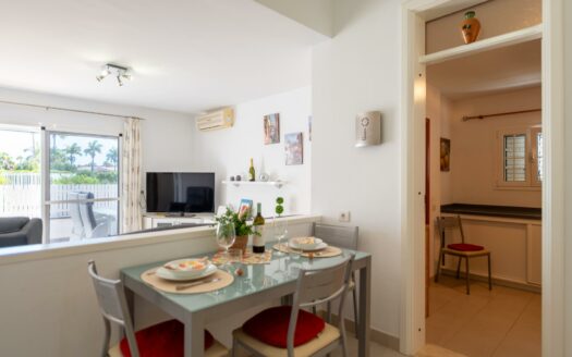 Exclusive bungalow near the golf course and with a roof terrace