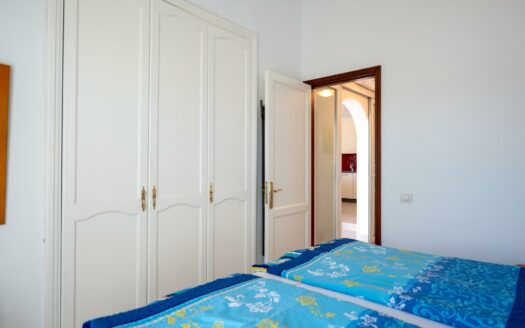 Exclusive bungalow near the golf course and with a roof terrace