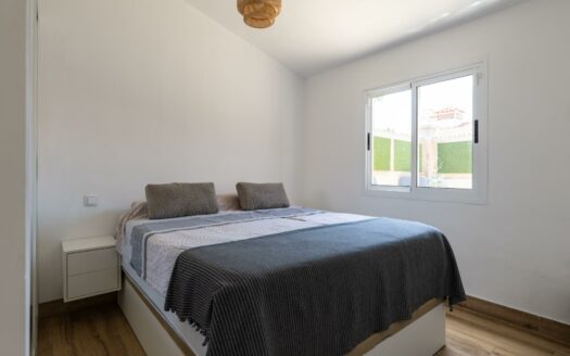 Bungalow reformado con terraza privada en Playa del Inglés