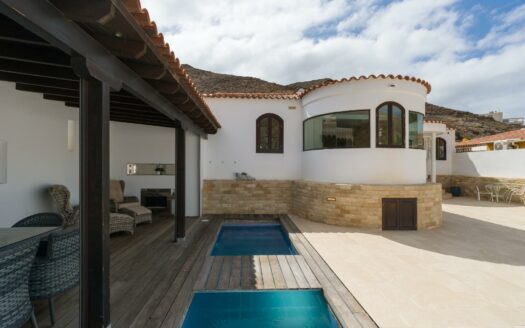 EXKLUSIVES FREISTEHENDES HAUS MIT BEHEIZTEM POOL IN TAURO, MOGÁN