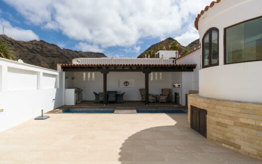 EXKLUSIVES FREISTEHENDES HAUS MIT BEHEIZTEM POOL IN TAURO, MOGÁN