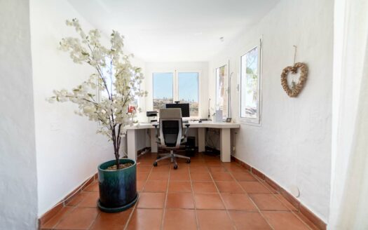 A home where the horizon seems infinite