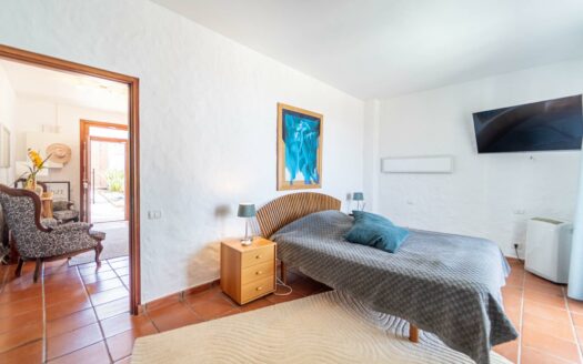 A home where the horizon seems infinite