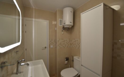 Se alquila apartamento con vistas y renovado en Playa del Águila.