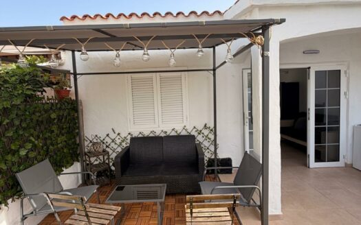 Bungalow renovado con jardín – Alquiler de temporada en Playa del Inglés