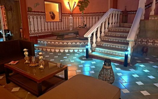 Amplia casa independiente en San Fernando con azotea, patio y apartamento de invitados