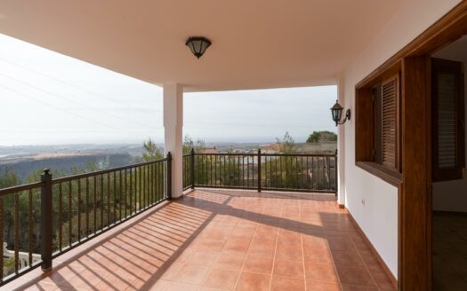 Chalet con vistas al mar y gran potencial de reforma en Montaña la Data