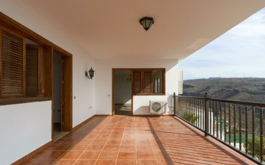 Chalet con vistas al mar y gran potencial de reforma en Montaña la Data