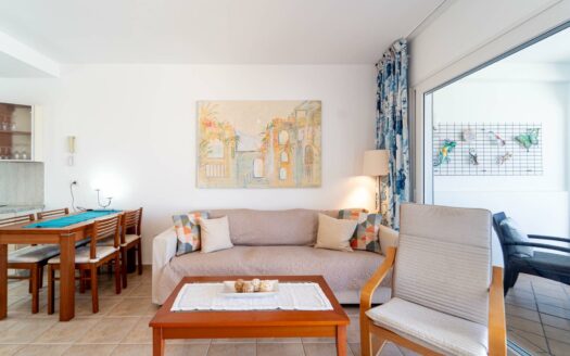 Exklusives Apartment mit großzügiger Terrasse und Meerblick in Loma Verde