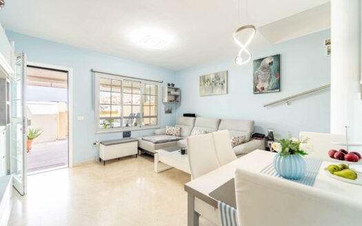 Renovated duplex with terrace and parking space in Puerto Rico