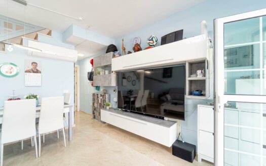 Renovated duplex with terrace and parking space in Puerto Rico