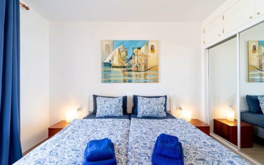 Exclusivo apartamento con amplia terraza y vistas al mar en Loma Verde