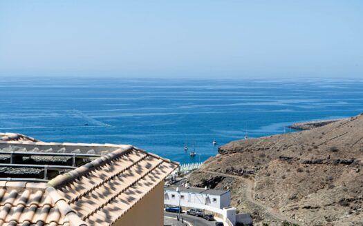 Exclusivo apartamento con amplia terraza y vistas al mar en Loma Verde