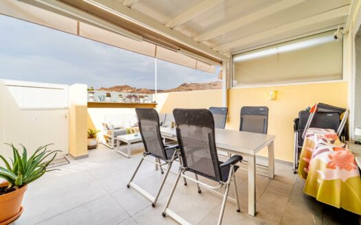 Renovated duplex with terrace and parking space in Puerto Rico